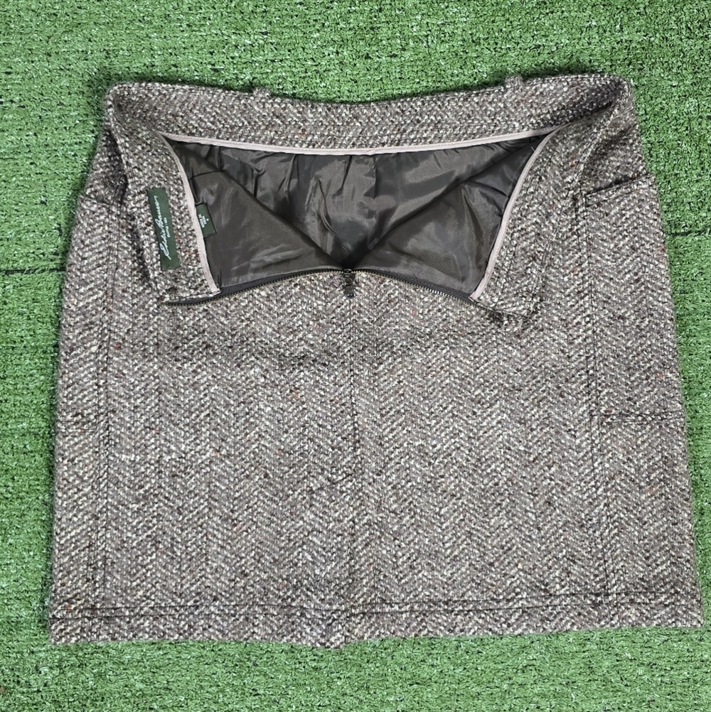 EDDIE BAUER | 48% WOOL BLEND CHEVRON WOVEN MINI SKIRT w\ BUTTONED SIDE POCKETS - Picture 10 of 15